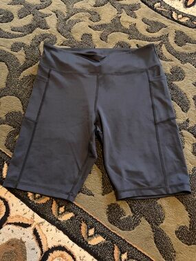 High-Waist Performance Bike Shorts - Black